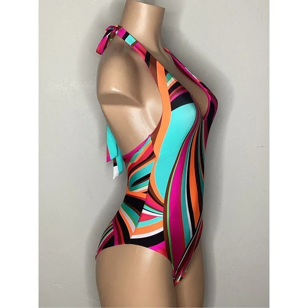 New. Trina Turk plunge reversible swimsuit. 10. Retails $172